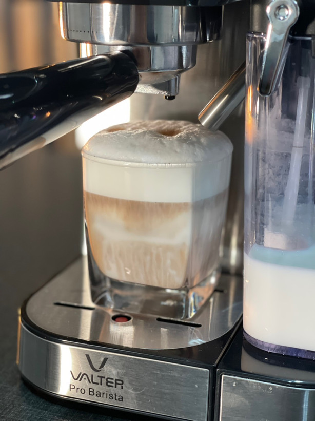 اسپرسو ساز مغزن شیر دار ۲۰ بار والتر المان مدل pro barista